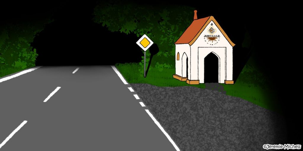 Die weiße Frau von Ebersberg Zeichnung von Jeremie Michels. Auf dem Bild ist eine Straße bei Nacht zu sehen, an dessen Straßenrand eine weiße Kapelle mit orangenem Dach steht. Ein Teil der Straße und die Kapelle sind von Scheinwerferlicht erleuchtet.